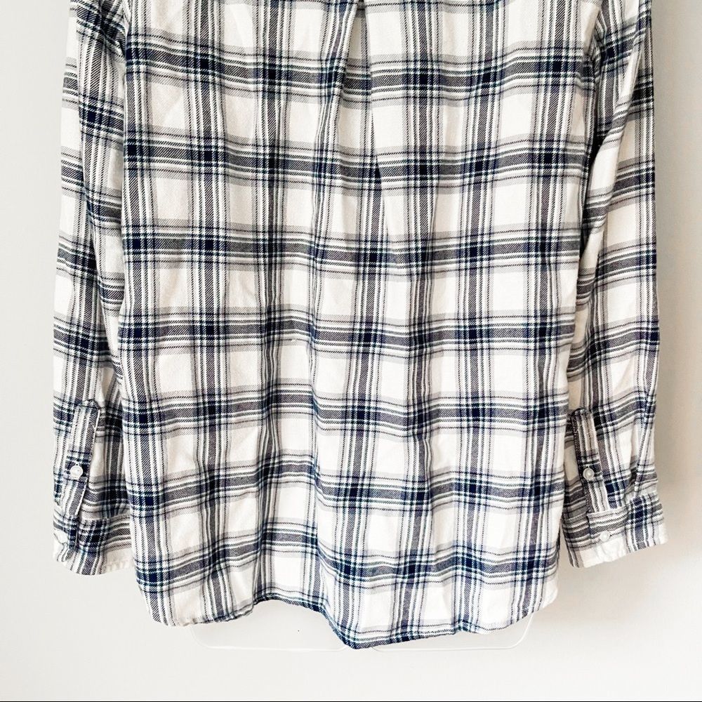 🫐 AMERICAN EAGLE | Blue Plaid Super Soft Cardigan Sweater - Picture 8 of 11